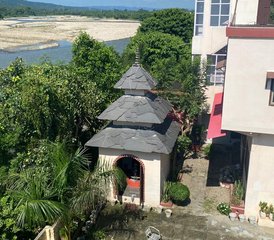26 Tage 200-Stunden Ganzheitliche Hatha-Vinyasa-, Ayurveda-Yogalehrer Ausbildung in Rishikesh, Indien - Photo 2