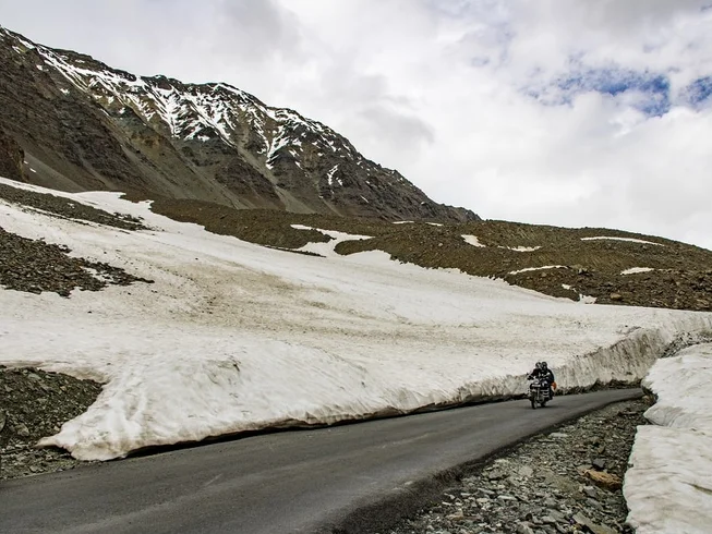 8 Day Best Of Indian Himalayas Guided Motorcycle Tour photo 6