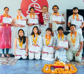 725 jours-200h en formation de professeur de yoga nidra et hatha avec méditation à Rishikesh, India - Photo 1