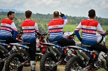 4 Day Tabanan Beach and Jungle Adventure Guided Motorcycle Tour in Indonesia