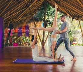 27 días de profesorado de acroyoga de 50 horas en Bali, Indonesia - Photo 1