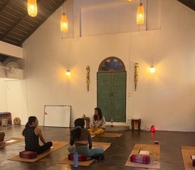 78 días de formación de profesorado de yoga Yin miofascial de 50 horas en Chiang Mai, Tailandia - Photo 1