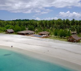 8 Day Yoga and Surf Camp Resort for Advanced Surfers in Mentawai, Indonesia - Photo 2