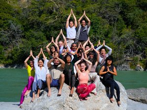 9 Tage Yoga- und Ayurveda-Retreat in Rishikesh, Indien