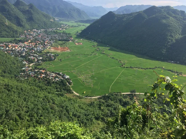 11 Day Vietnam Guided Motorcycle Tour From Hanoi to Hoi An via Sapa, Mai Chau, and DMZ photo 10