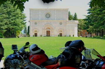 8 Tage Selbstgeführte Motorrad-Tour in Zentral-Italien