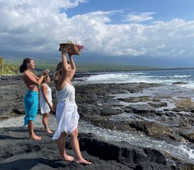 5 días de retiro de Awakening Goddess Untamed con yoga y excursiones a la playa en Kealakekua, Hawái, Estados Unidos - Photo 5