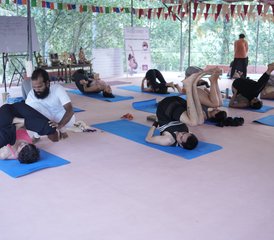 Curso de formación de profesores de Hatha, Ashtanga y Vinyasa Flow de 21 días y 200 horas en Varkala, India - Photo 2