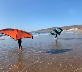 8 Tage Anfänger- und Mittelstufe-Wingfoil-Urlaub in Tamraght, Marokko - Photo 3