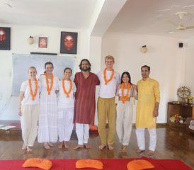 728 jours-300h en formation de professeur de yoga hatha, ashtanga-vinyasa à Rishikesh, Inde - Photo 1