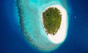 Baa Atoll Retreats & Trips