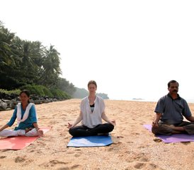 316 Tage Kerala Reise mit Yoga und Ayurveda Retreat zum Jahresstart 2027 in Varkala, Indien - Photo 1