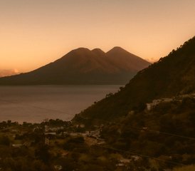 11 jours-300h en formation de professeur de yoga hybride : en ligne et en présentiel à Tzununa, Guatemala - Photo 4