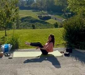 113 Jours Stage Yoga en Forêt avec Cynthia, en cabane insolite proche Fontainebleau, France - Photo 1
