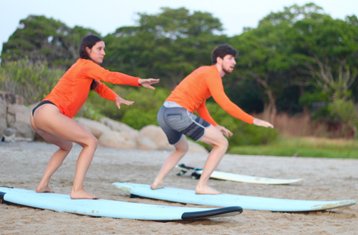 15 días de campamento de surf y yoga de lujo definitivo en Arugam Bay, Sri Lanka