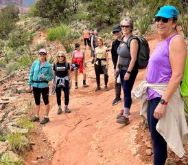 5 jours en retraite de yoga et randonnée pour femmes ancrée et sauvage à Sedona, États-Unis avec atelier de manifestation - Photo 5