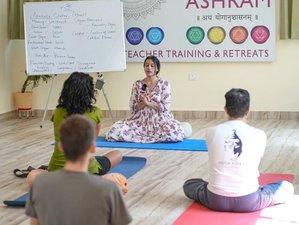 58 Tage 500-Stunden Traditionelle Kundalini und Chakra Ausgleichende Yogalehrer Ausbildung in Rishikesh