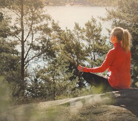 5 jours en retraite de yoga Root to Rise au solstice d'été à Brastad, Suède - Photo 2