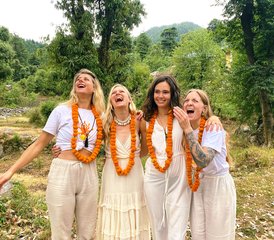 26 Tage Fortgeschrittene 300-Stunden Yogatherapie Lehrerausbildung in Dharamsala, Indien - Photo 3