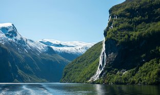 Sunnmøre Retreats & Trips