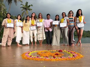12 jours en stage de formation de professeur de yoga 100h à Kerala, Inde