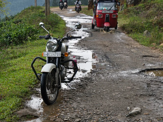13 Day Royal Enfield Guided Motorcycle Tour in Sri Lanka: Ancient Kingdoms and the North photo 10