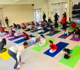 2 jours en stage de yoga en entreprise à Rishikesh, Inde - Photo 2
