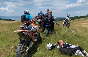 6 días de tour en moto Enduro Escape por Rumanía