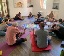 3 días de retiro de yoga y los 5 elementos bajo el sol en Chival, cerca de Niza, Francia - Photo 2