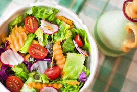 Vegetarische Detox Retreats und Reisen