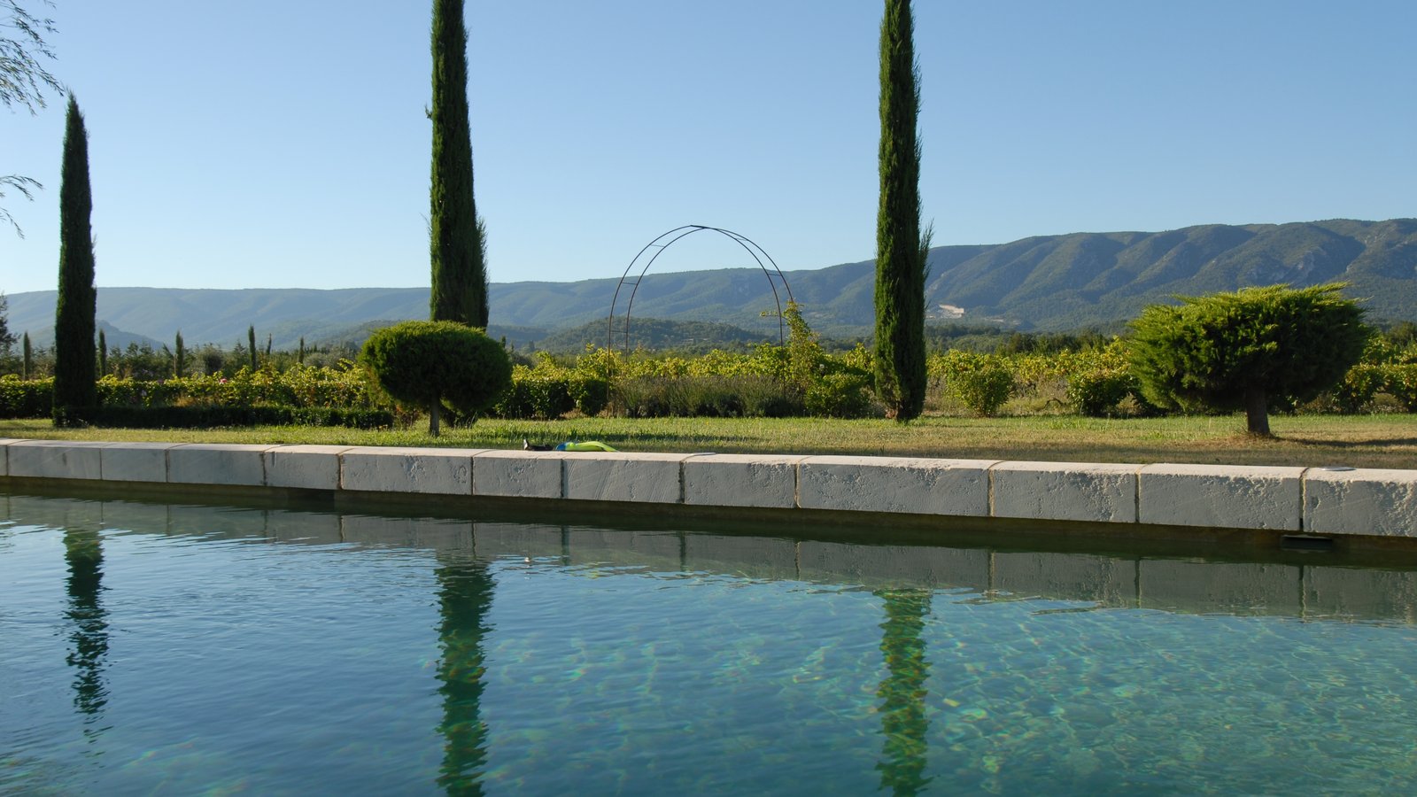 LE CLOS DE LA FONTAINE, France
