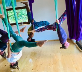 8 días de retiro de bienestar y yoga aéreo en las montañas y el bosque polacos, Kamesznica, Polonia - Photo 3