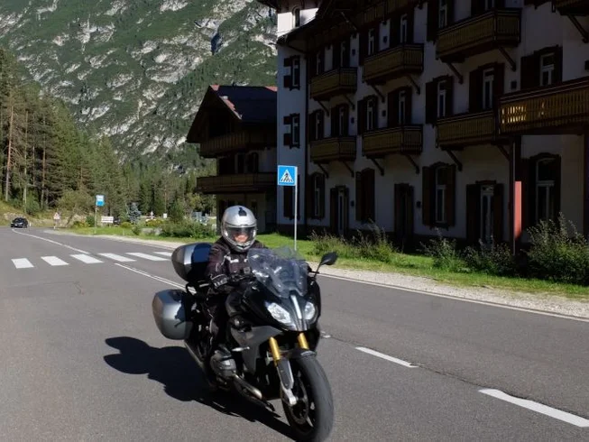 10 Day Grand Alps Guided Motorcycle Tour along France, Switzerland, Italy, Austria and Germany photo 7