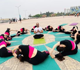 10 Tage 100-Stunden Multi-Style Yogalehrer Ausbildung in Chamoli, Indien - Photo 2