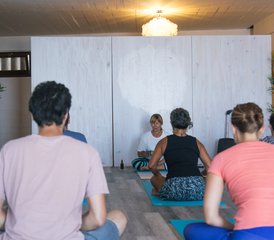 117 días de retiro de yoga para trabajar, inspirarte y cuidarte en Ericeira, Portugal - Photo 1