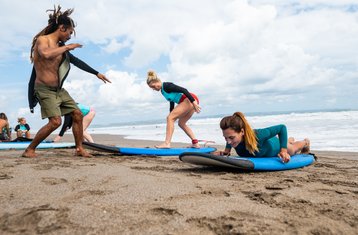 6 Day of Adventurous Surf and Yoga Retreat in Wonderful Bali, Indonesia