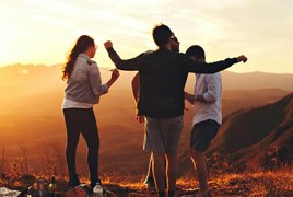 Abenteuer und Outdoor Wochenende Retreats und Reisen