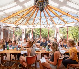 18 días de curso de profesorado de yoga Hatha y Vinyasa de 200 horas en Monchique, Portugal - Photo 3