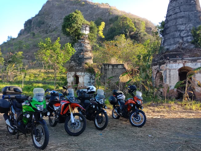 6 Day Bali to East Java - Volcanoes and Waterfalls Guided Motorcycle Tour in Indonesia photo 6