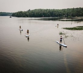 84 Tage Weekend SUPtember Paddling- und Yoga-Retreat mit Court Outdoors in South River, Kanada - Photo 1