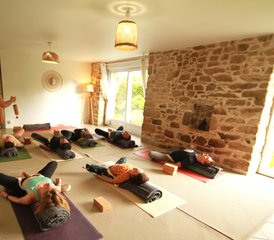 93 Tage Yoga Yin und Nidra Retreat in Noyal-Muzillac, Morbihan, Frankreich - Photo 1