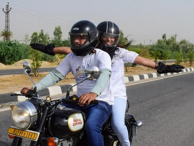 11 Day Festival of Colors Guided Motorcycle Tour in Rajasthan photo 6