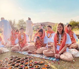 626 jours-200h en formation de professeur de hatha yoga authentique avec ayurvéda dans un ashram à Rishikesh, Inde - Photo 1
