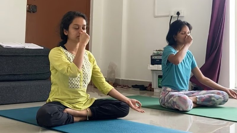 1 Day Online 3-Hour Introductory Yoga Course Over 6 Live Sessions