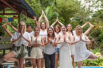 18 jours en formation de professeur de yoga hatha et vinyasa non résidentielle 200h à Koh Phangan, Thaïlande