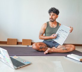 100-Uur Online Yin Yoga Docentenopleiding over 5 Weekenden - Photo 5
