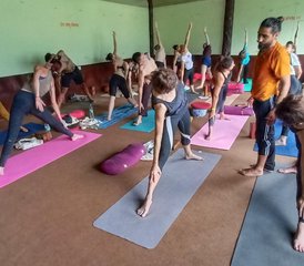 14 días de profesorado de yoga holístico de 100 horas en Rishikesh, Uttarakhand, India - Photo 5