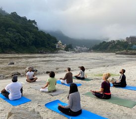 12 Tage 100-Stunden Yogalehrer Ausbildung inklusive Ayurveda in Rishikesh, Indien - Photo 3
