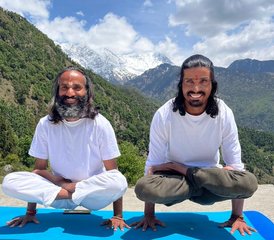 29 días de profesorado de yoga multimodal de 300 horas en Dharamsala, India - Photo 4