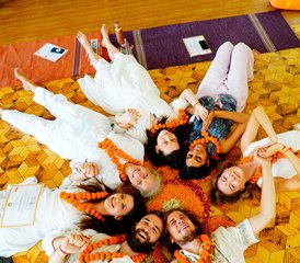 56 Tage 500-Stunden Intensive Multi-Stil Yogalehrer Ausbildung in Rishikesh, India - Photo 5